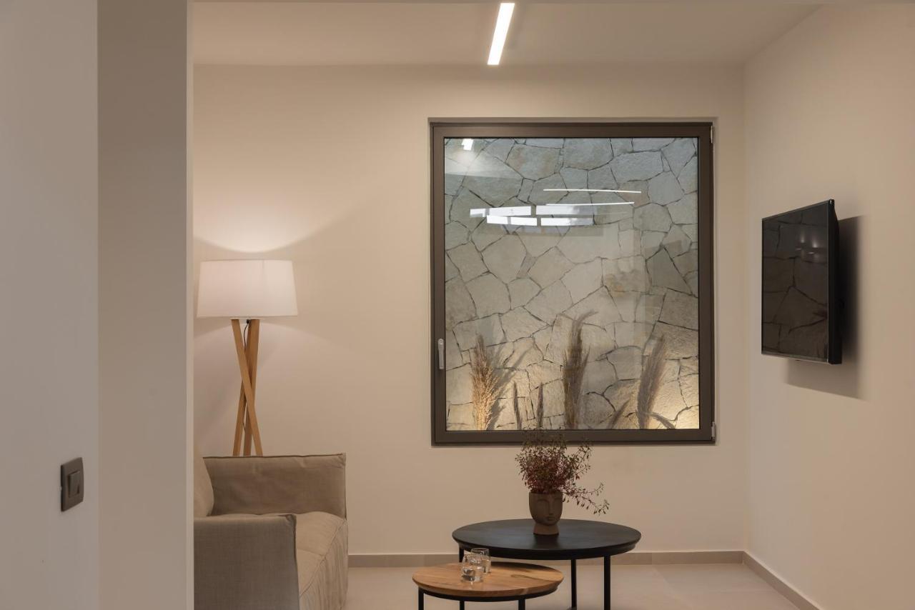 Athina Luxury Villa, With Pool & Walk To The Beach, By Thinkvilla Chania  Exterior foto