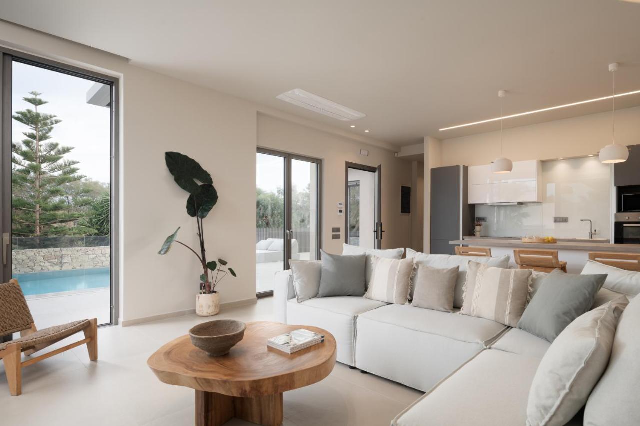 Athina Luxury Villa, With Pool & Walk To The Beach, By Thinkvilla Chania  Exterior foto