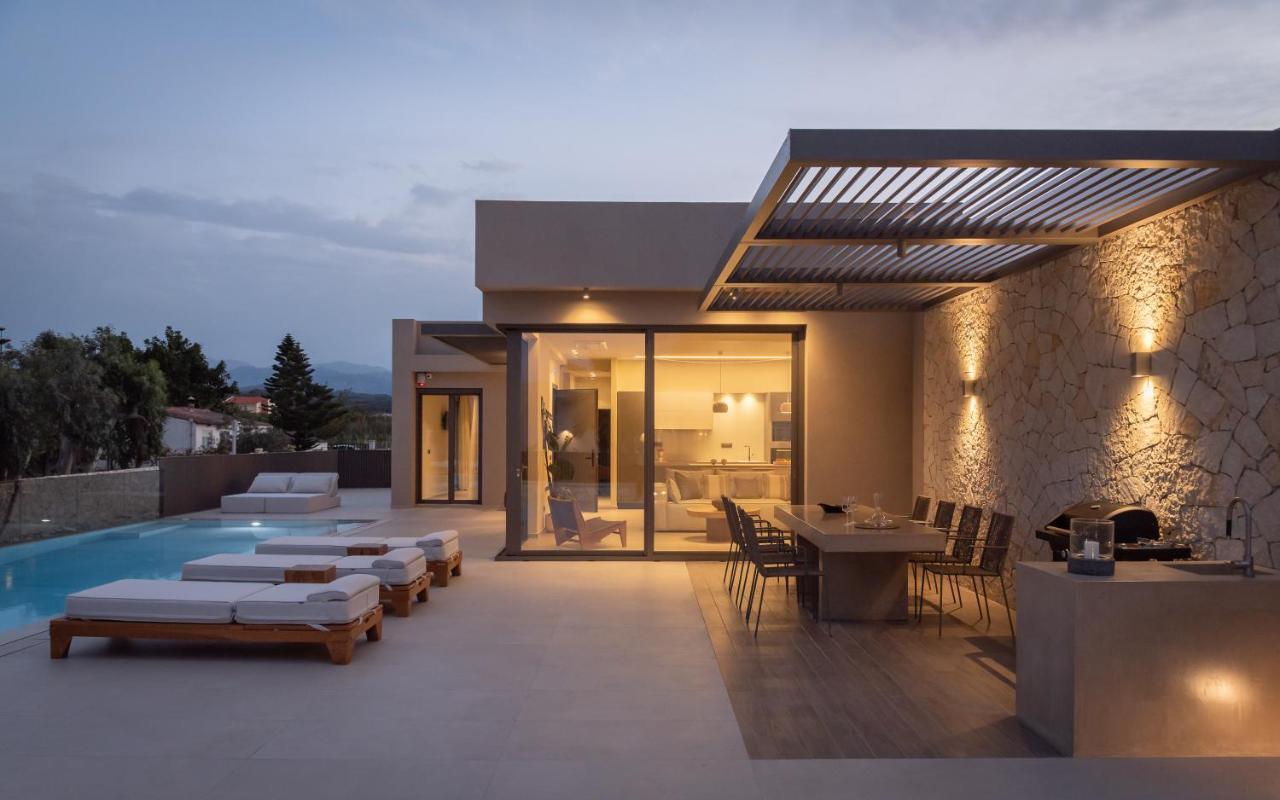 Athina Luxury Villa, With Pool & Walk To The Beach, By Thinkvilla Chania  Exterior foto