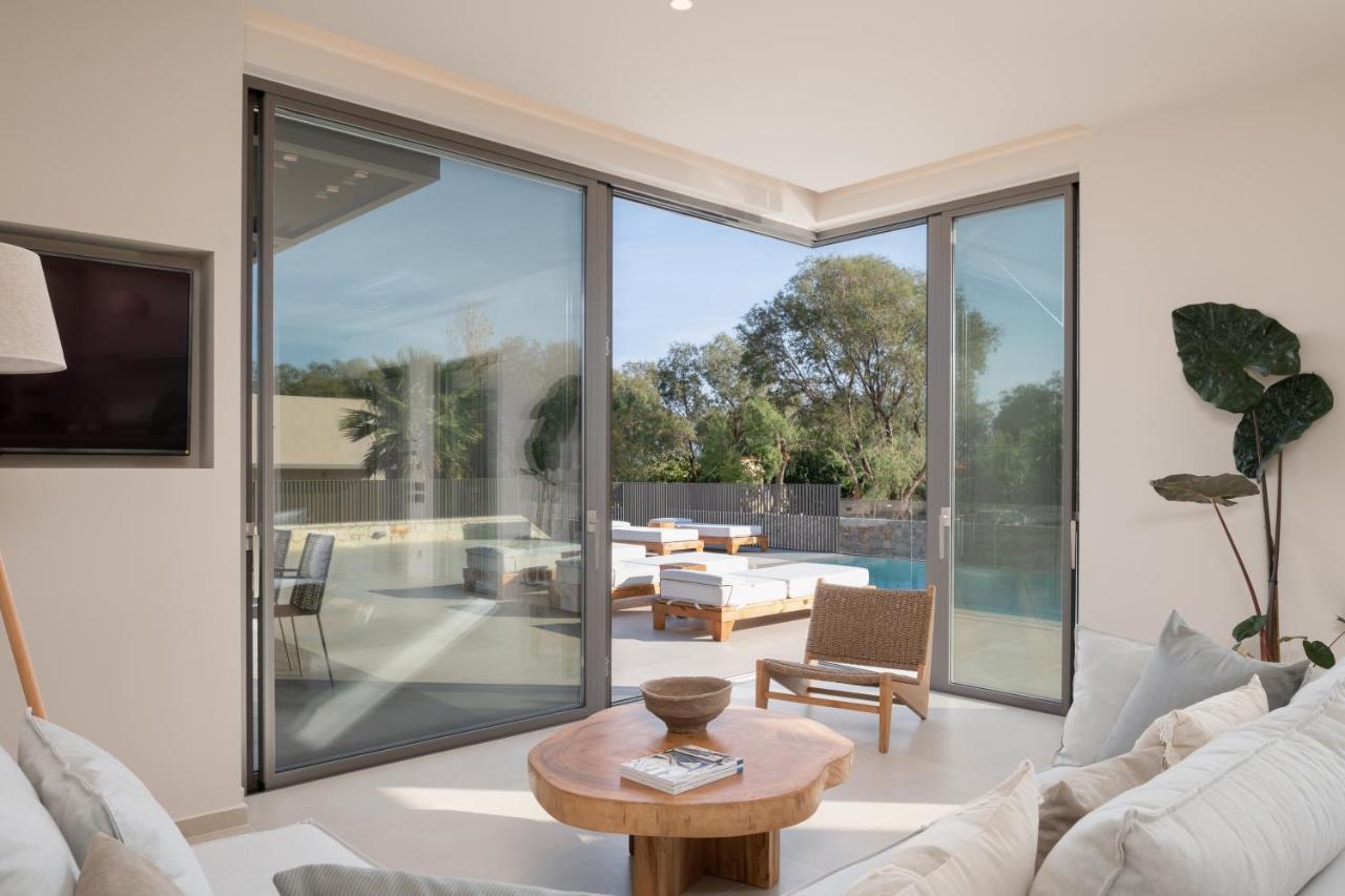 Athina Luxury Villa, With Pool & Walk To The Beach, By Thinkvilla Chania  Exterior foto
