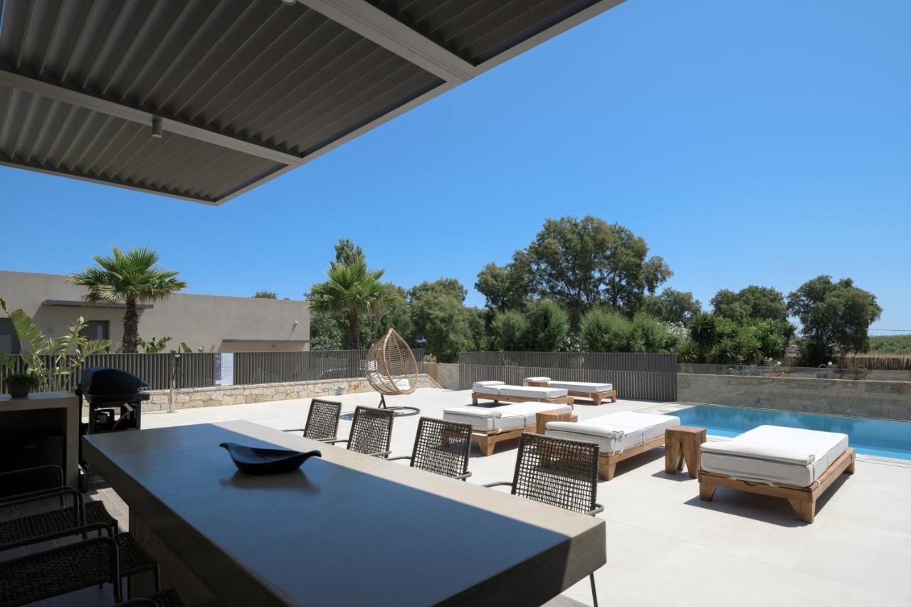 Athina Luxury Villa, With Pool & Walk To The Beach, By Thinkvilla Chania  Exterior foto