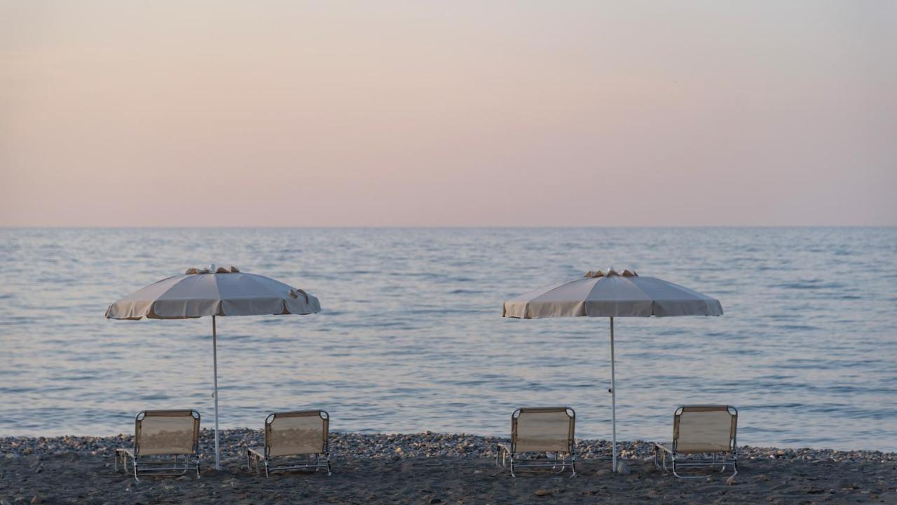 Athina Luxury Villa, With Pool & Walk To The Beach, By Thinkvilla Chania  Exterior foto